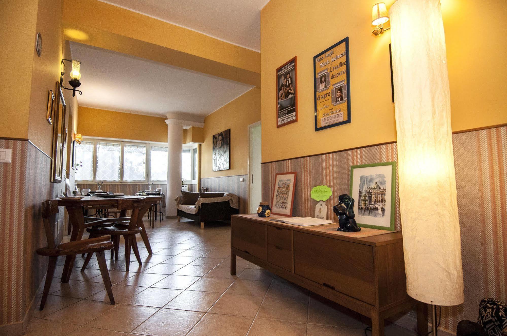 Passeggiate Romane B&B Bagian luar foto