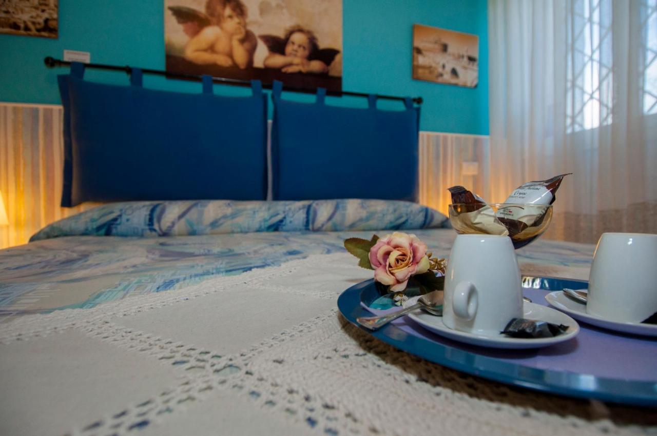 Passeggiate Romane B&B Bagian luar foto